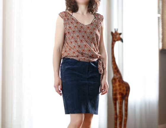 Leonie Escort Service Dame Köln sommerlich leger mit Rock und Top